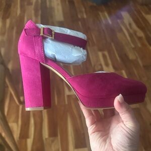 LOFT Classic Suede Platforms